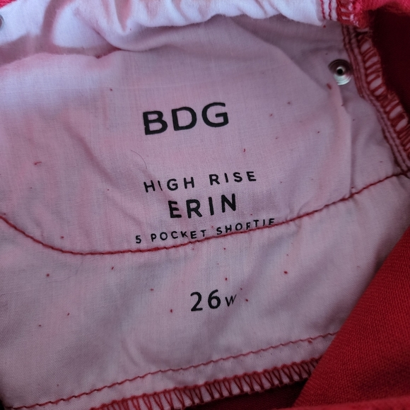 RED HIGH RISE DENIM SHORTS - Picture 4 of 4